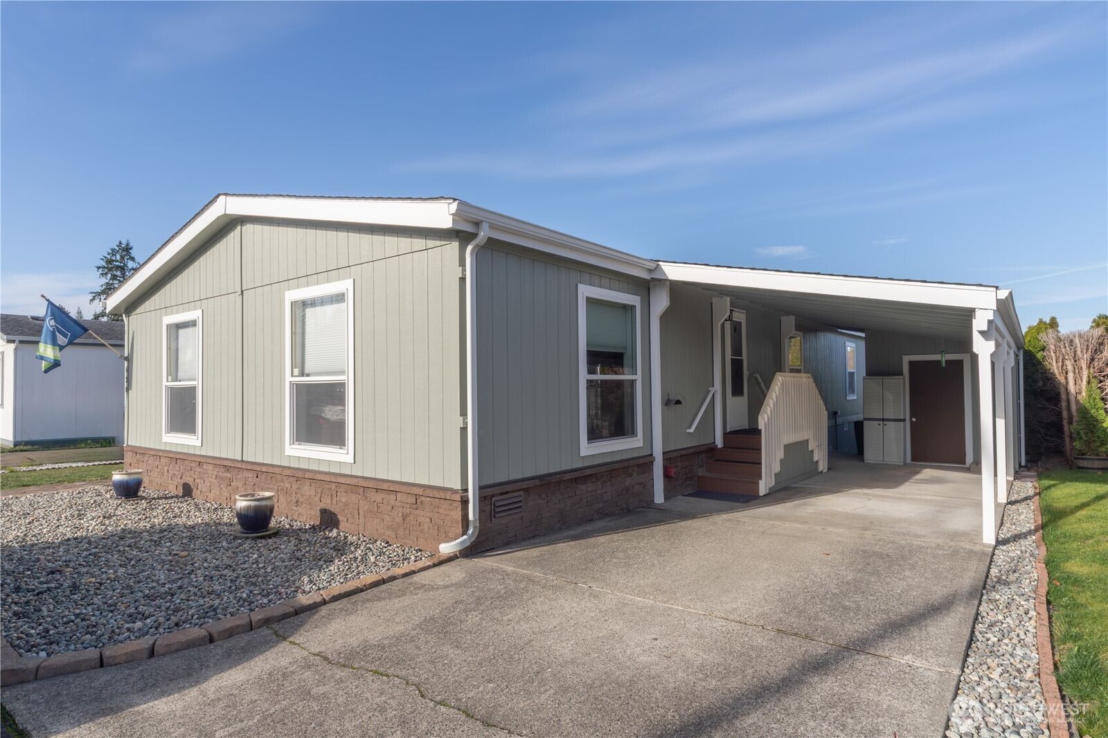 Property Photo:  620 NE Saturn Lane  WA 98311 