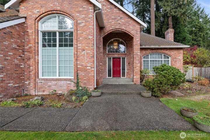 Property Photo:  6613  Villa Madera Drive SW  WA 98499 
