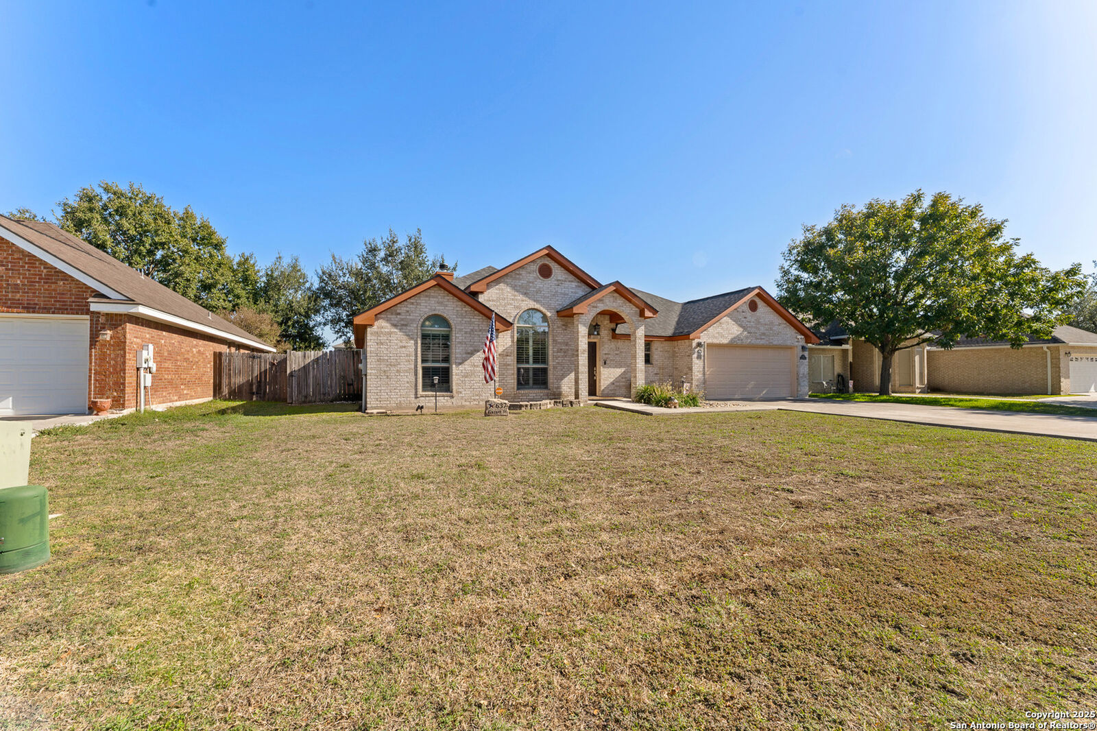 Property Photo: 637 Garnet TX 78155