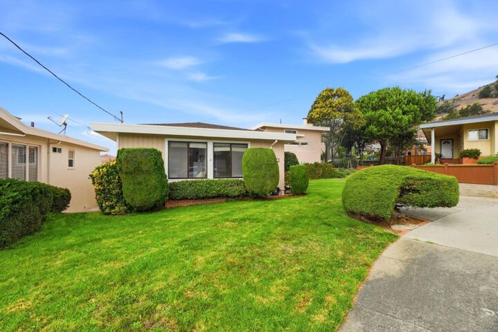 Property Photo: 33 Lilac Lane CA 94080