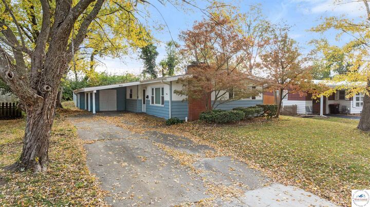 Property Photo:  802 E Clark  MO 64093 