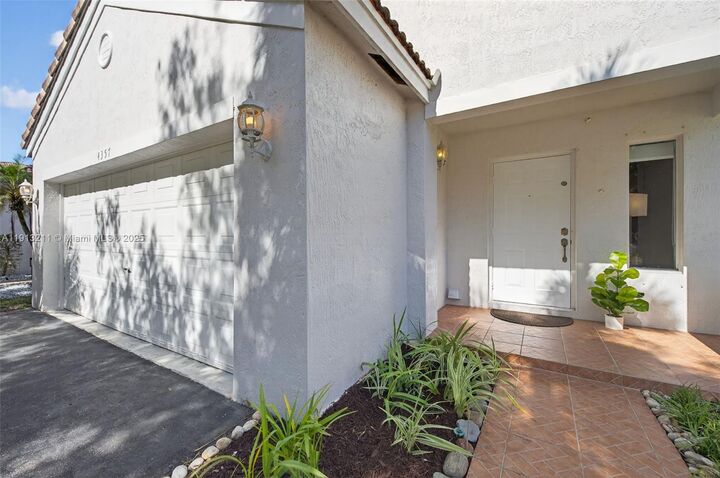 Property Photo:  4357 Magnolia Ridge Dr  FL 33331 