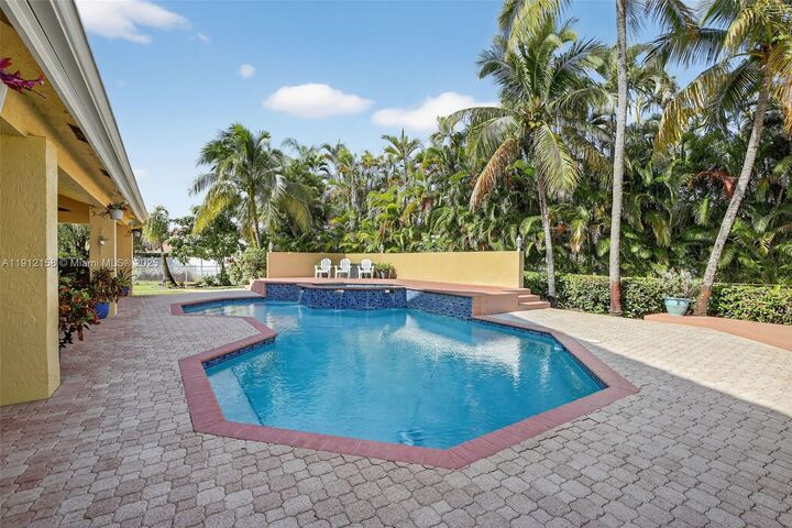 Property Photo:  955 NW 197th Ter  FL 33029 