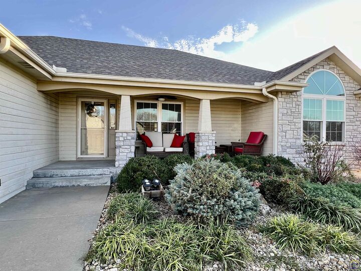 Property Photo:  3515 SE 25th St  KS 66605 