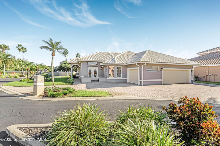 Property Photo:  771 Florencia Circle  FL 32780 