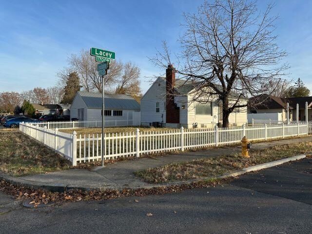 Property Photo: 1748 N Lacey St WA 99207