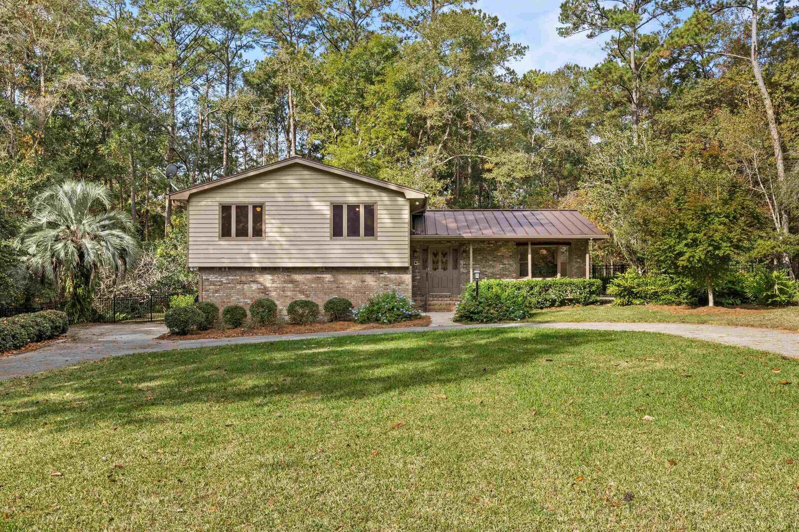 Property Photo: 7740 Bass Ridge Trail FL 32312