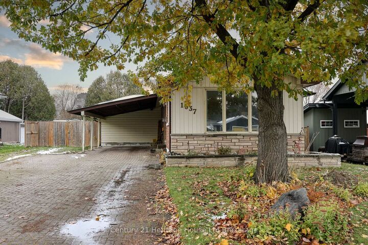 Property Photo: 1037 Warwick Street ON N4S 4S3