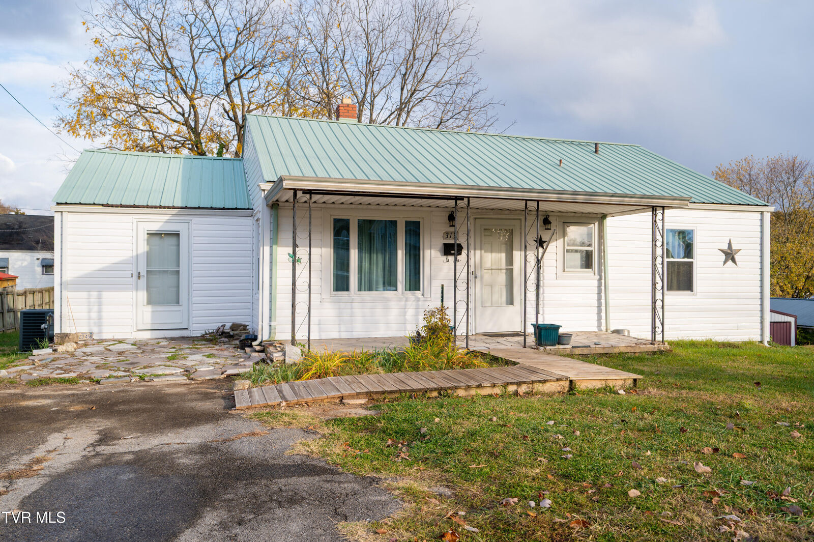 Property Photo: 313 Amber Street TN 37660