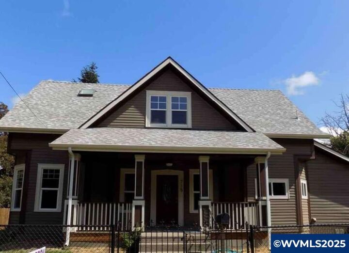 715 Highland Av NE  Salem OR 97301 photo