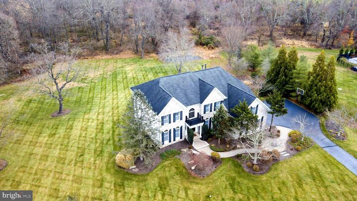 Property Photo: 62 Woodside Lane PA 18938