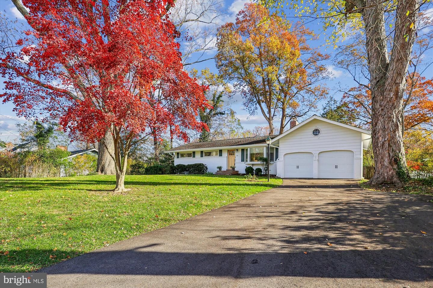 Property Photo:  1913 Dulaney Place  MD 21409 