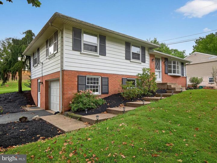Property Photo: 880 Corvair Road PA 17601