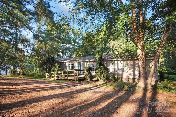 Property Photo:  122 Cicero Lane  NC 28090 