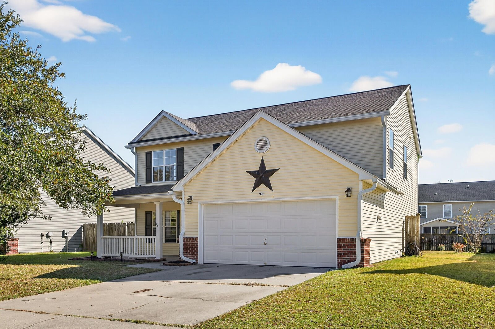 Property Photo:  539 Holiday Drive  SC 29483 