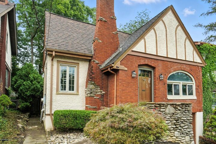 2922 Utopia Place  Cincinnati OH 45208 photo