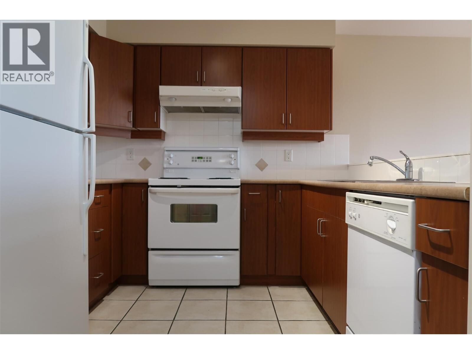 Property Photo: 7600 Cottonwood Drive 404 BC V0H 1V0