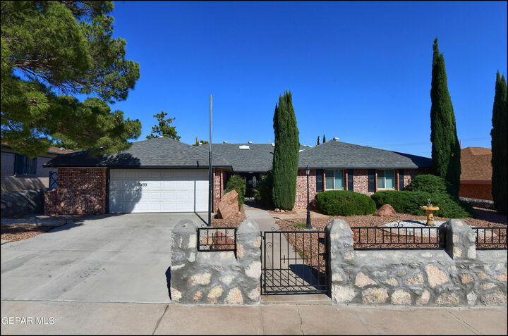 Property Photo:  3433 Clearview Lane Lane  TX 79904 