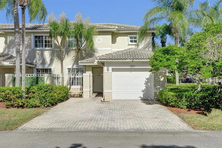 2298 NW 171st Ter  Pembroke Pines FL 33028 photo