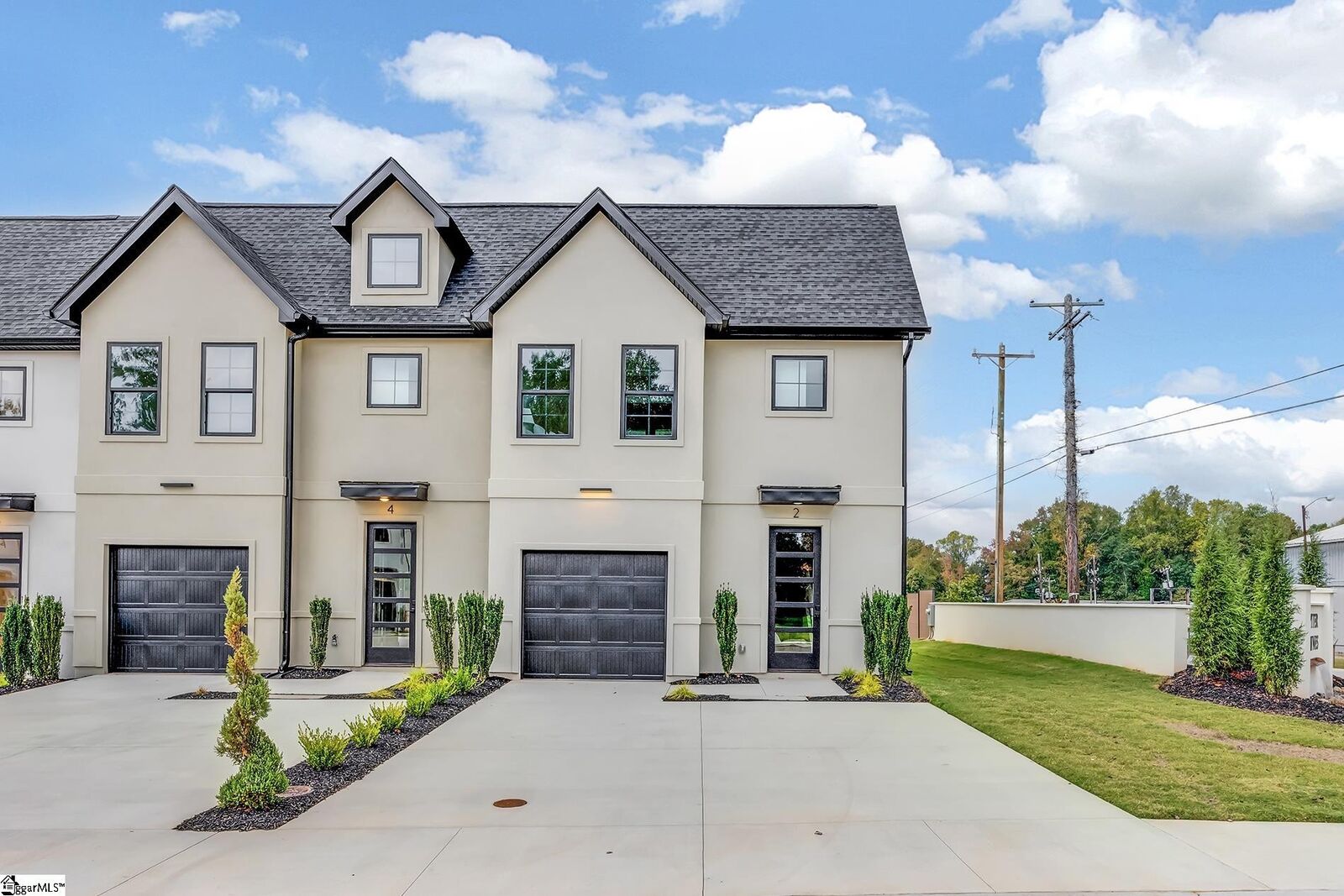 Property Photo: 2 Taverly Drive SC 29605