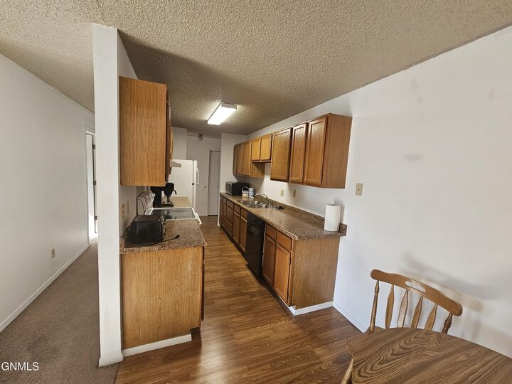 1112 Portland Drive 206  Bismarck ND 58504 photo