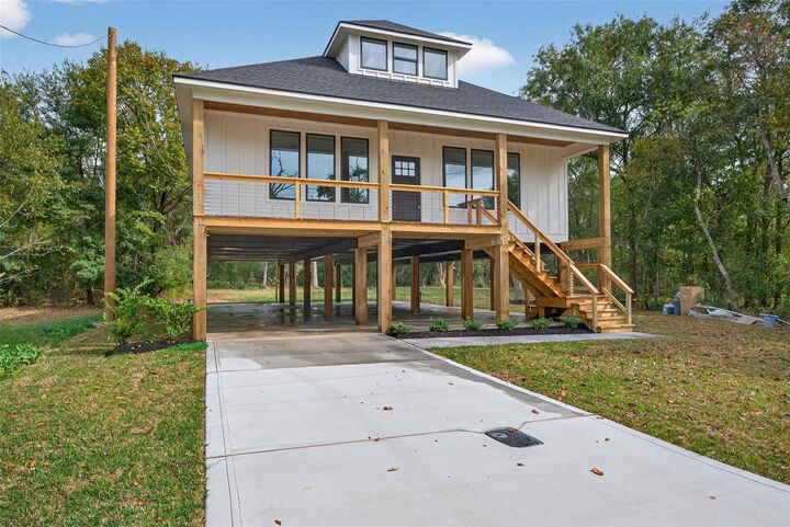 Property Photo: 165 Thurman Avenue TX 77611