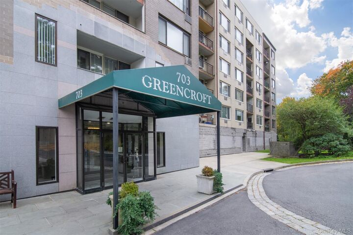 703 Pelham Road 407  New Rochelle NY 10805 photo