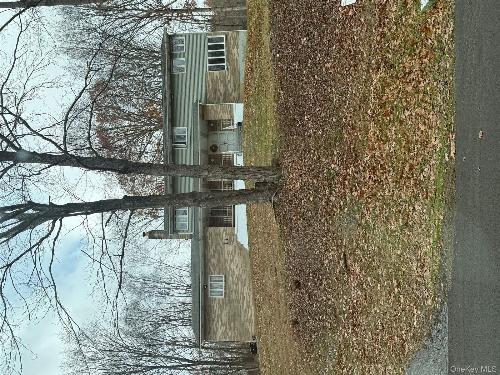 Property Photo:  11 Square Woods Drive  NY 12540 