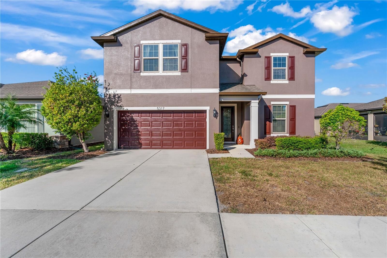 Property Photo:  5317 Fallen Leaf Drive  FL 33578 