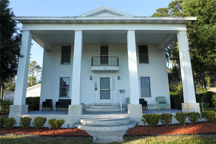 Property Photo:  1542 Lake Ariana Boulevard  FL 33823 