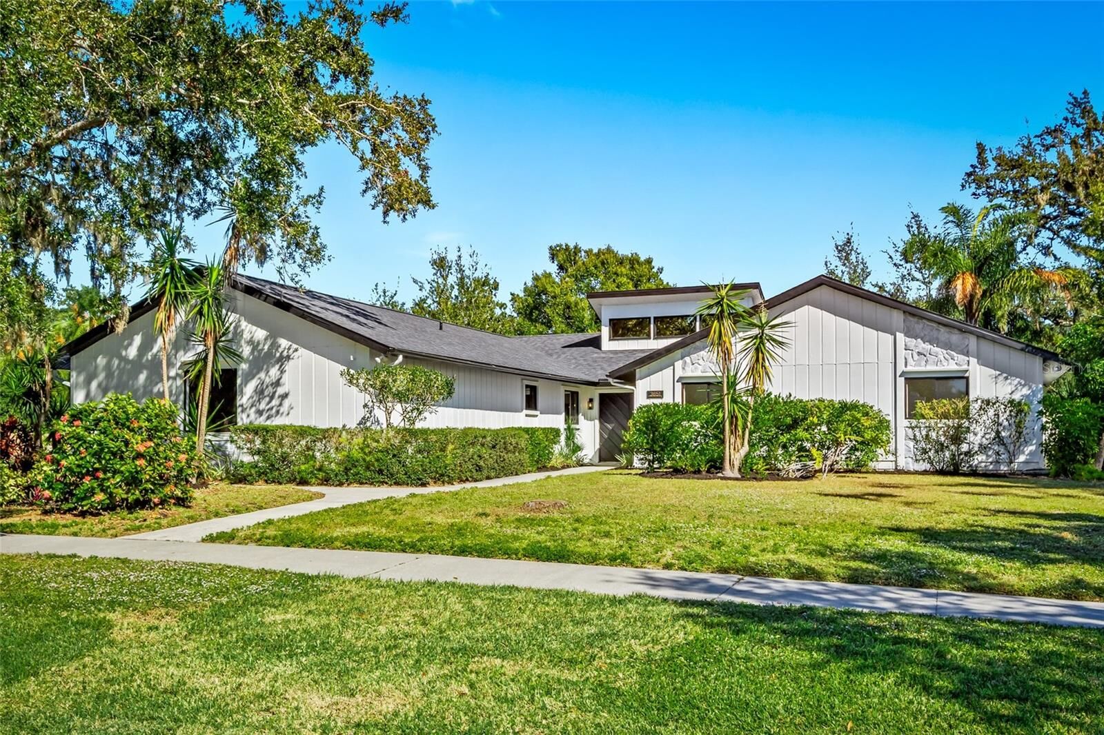 Property Photo: 3651 Country Place Boulevard FL 34233
