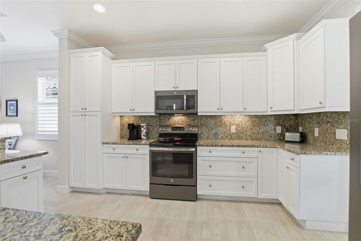 Property Photo: 127 Nolen Drive FL 34292