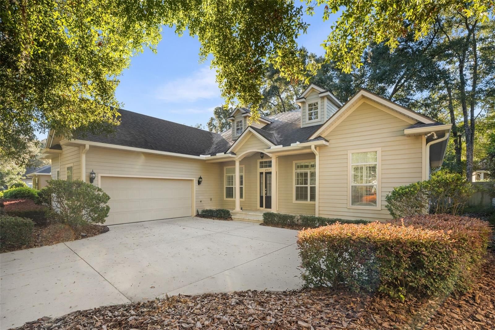 Property Photo:  8947 SW 66th Place  FL 32608 