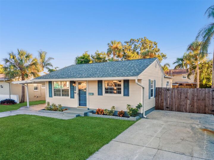 Property Photo: 200 82nd Avenue N FL 33702