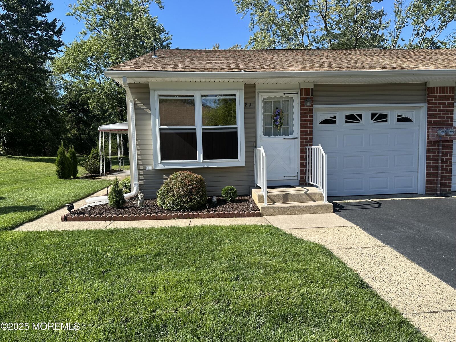 Property Photo:  8 A Yorktowne Parkway  NJ 08759 