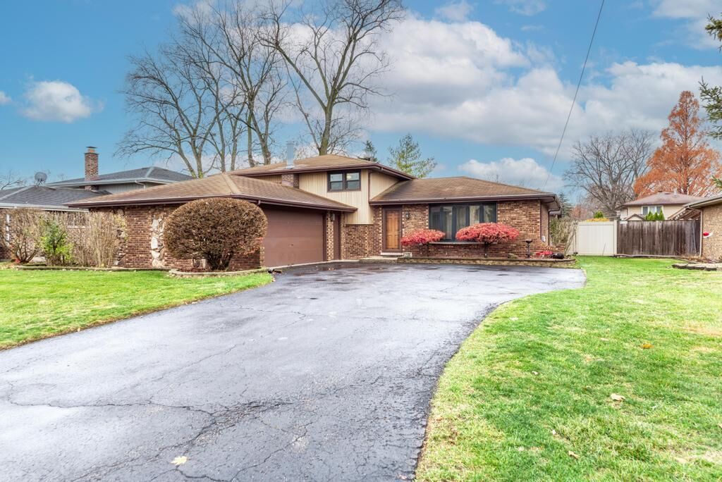 Property Photo:  7120 S 86th Avenue  IL 60458 