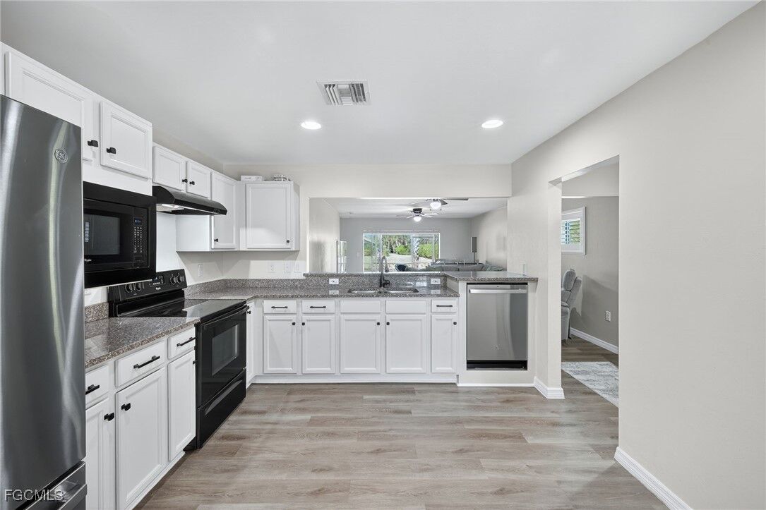 Property Photo:  10970 Glenhurst Street  FL 33913 