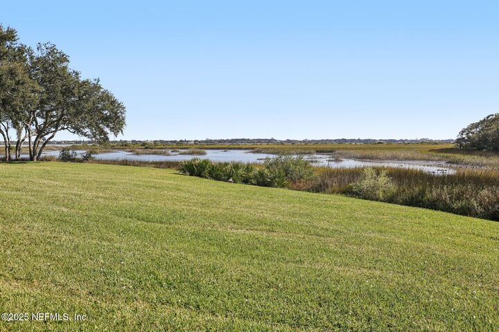 Property Photo: 35 Aledo Court FL 32086