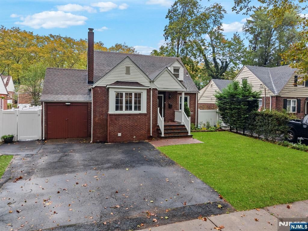 Property Photo:  1667 Ardsley Court  NJ 07666 
