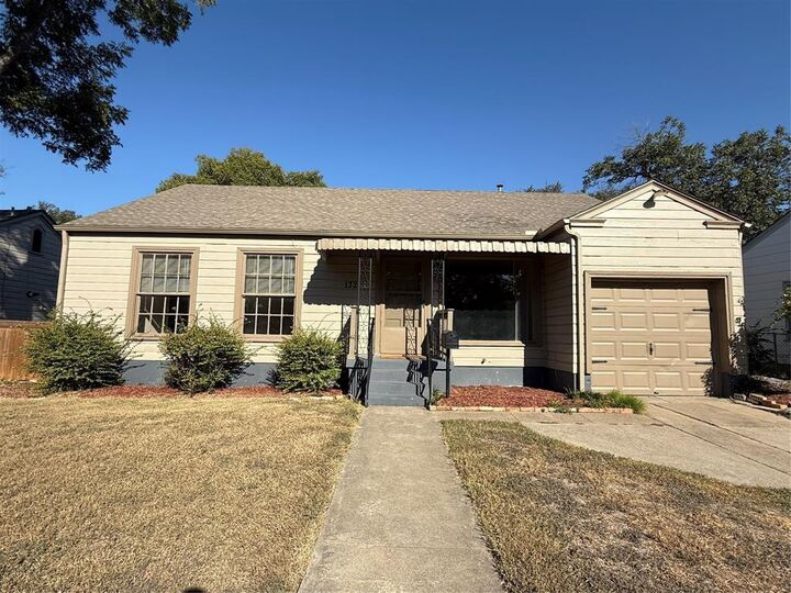 Property Photo:  1321 Smilax Avenue  TX 76111 
