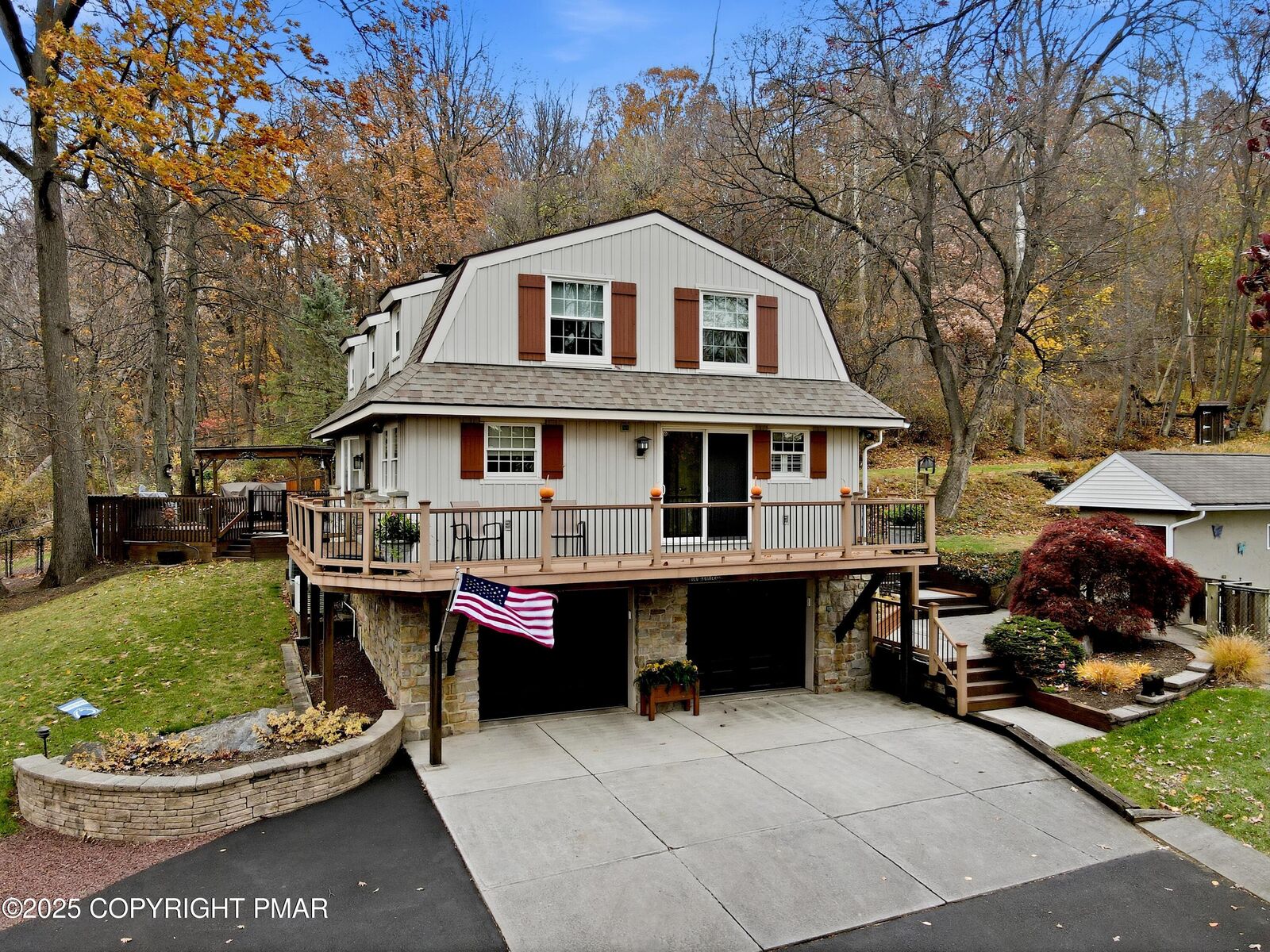 Property Photo:  803 E Cumberland Street  PA 18103 