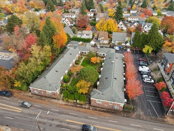 610 SE Cesar E Chavez Blvd  Portland OR 97214 photo