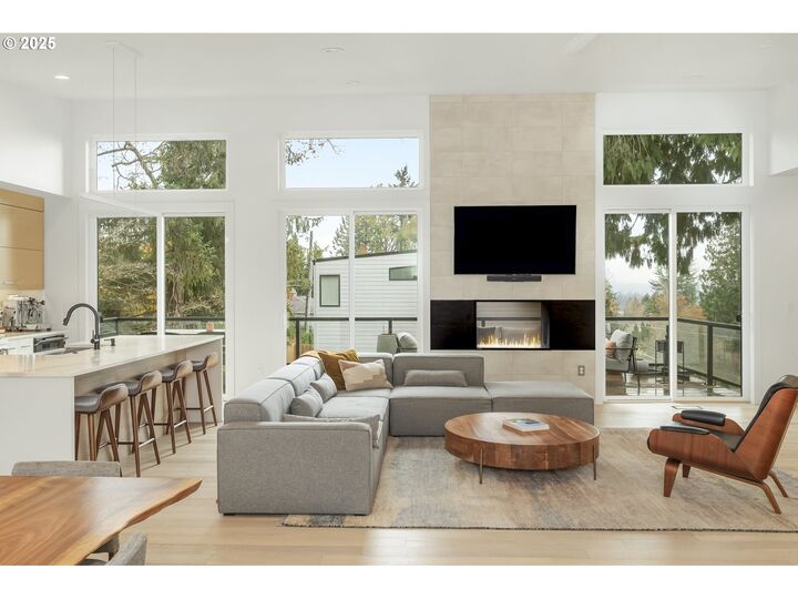 Property Photo: 11504 NW Damascus St OR 97229