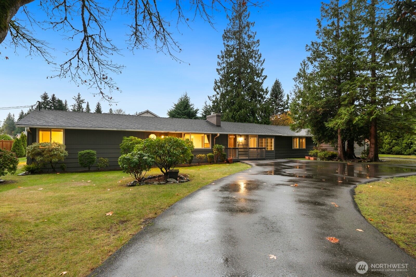 Property Photo: 10 146th Street SW WA 98087