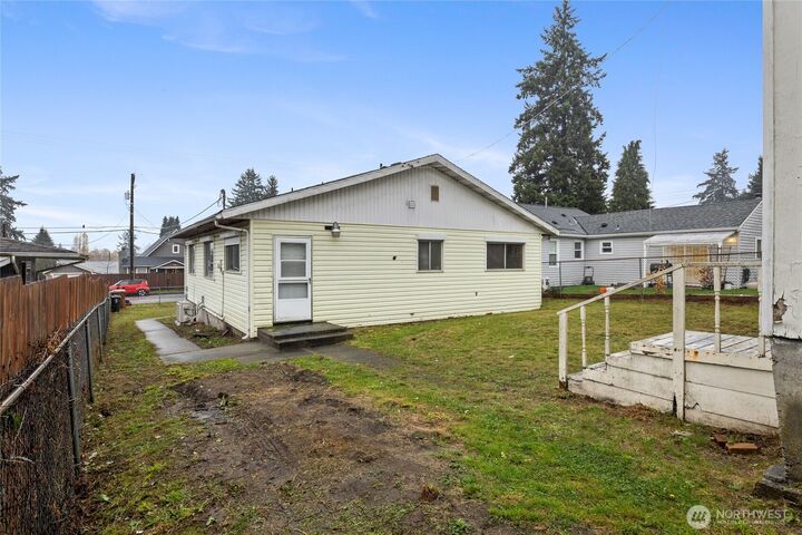 Property Photo: 8815 Yakima Avenue S WA 98444