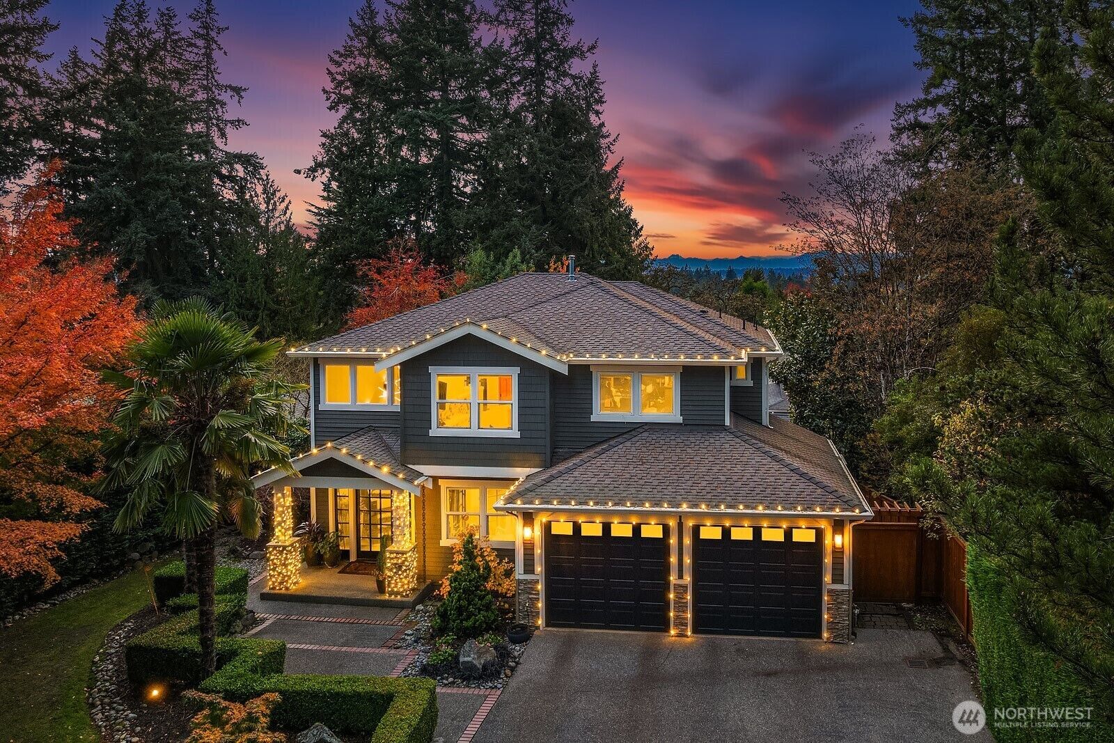 Property Photo:  9647  Observation Drive  WA 98033 