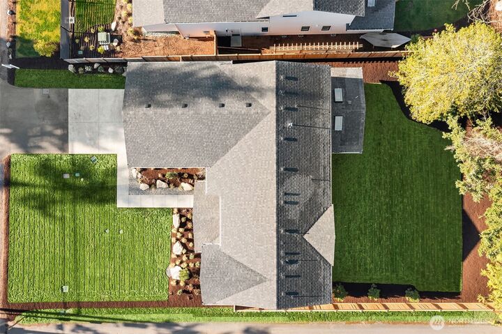 Property Photo:  8427  200th Street SW  WA 98026 