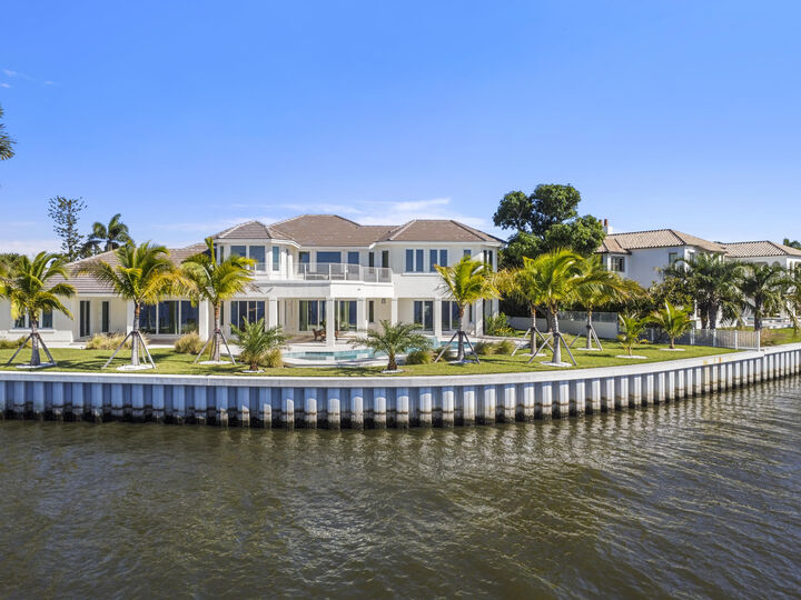 Property Photo:  526 Point Lane  FL 32963 