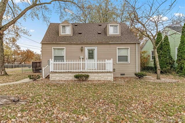 24196 Eureka Avenue  Warren MI 48091 photo