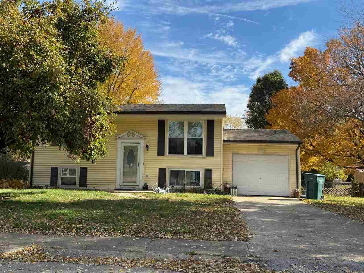 Property Photo: 937 Sycamore Lane IN 47374